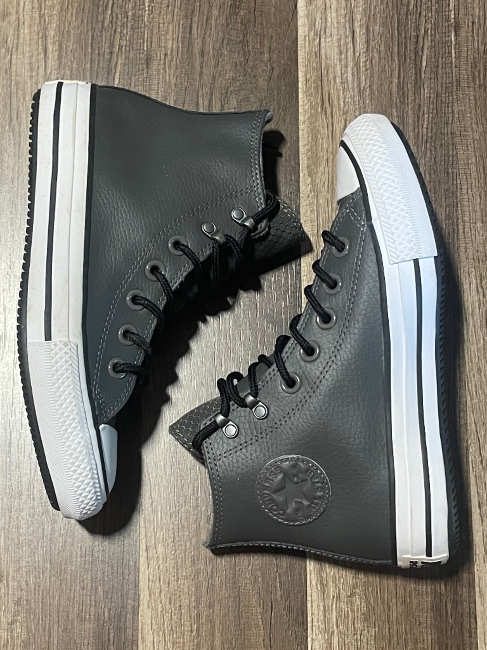 Converse Hightops Grey Leather with “Fleecey” inside Mens 3 Women's 5